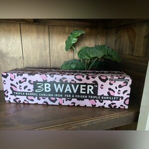 Beachwaver Pink Catwalk 3B waver NIB